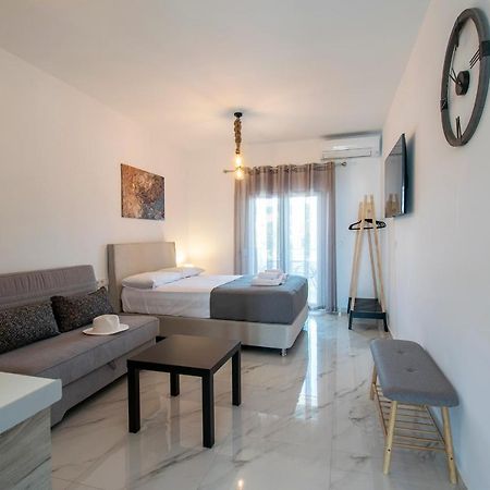 Nikiti Central Suites By Travel Pro Services - Nikiti Halkidiki ภายนอก รูปภาพ
