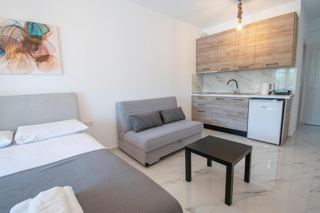 Nikiti Central Suites By Travel Pro Services - Nikiti Halkidiki ภายนอก รูปภาพ