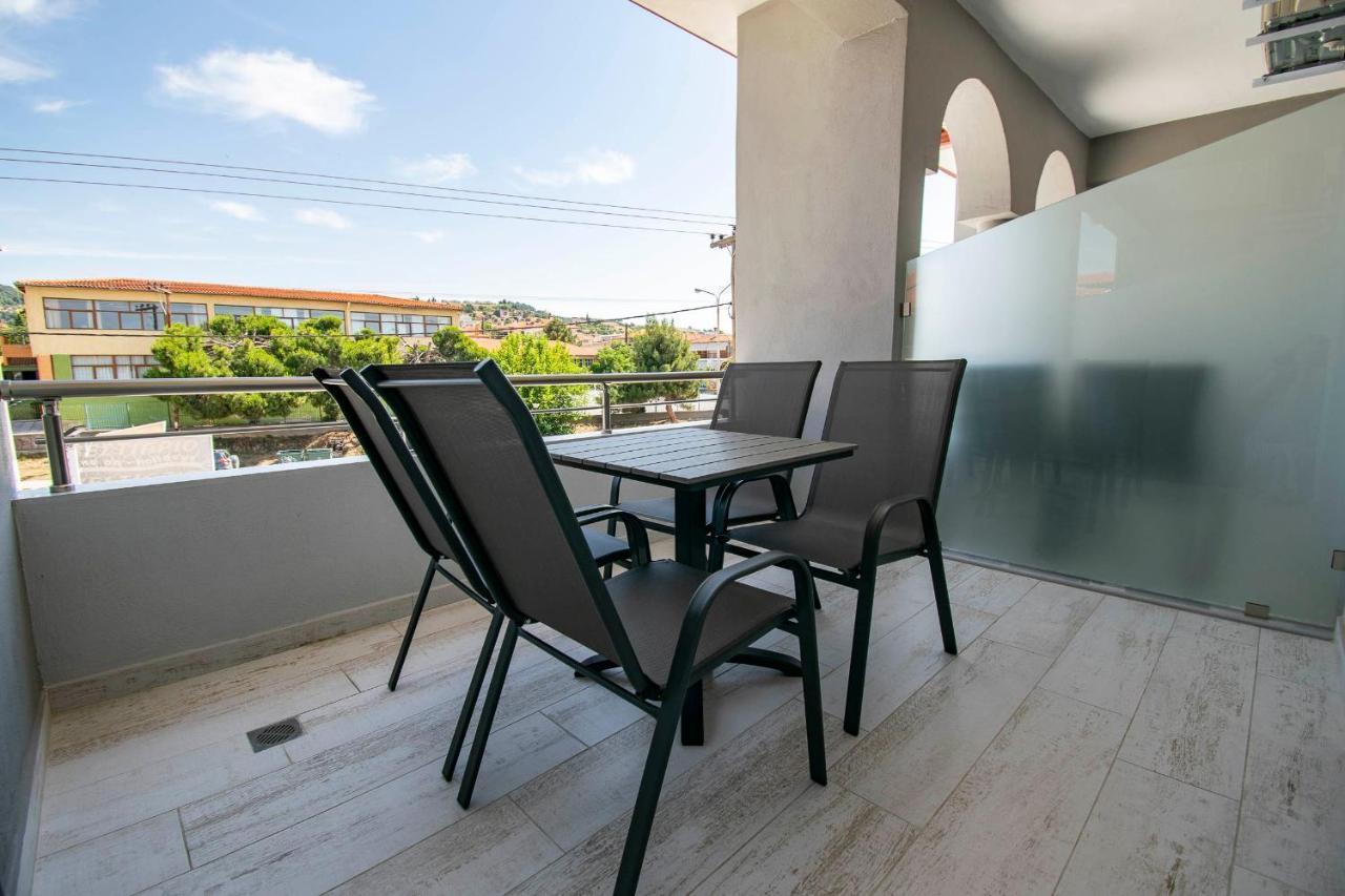 Nikiti Central Suites By Travel Pro Services - Nikiti Halkidiki ภายนอก รูปภาพ