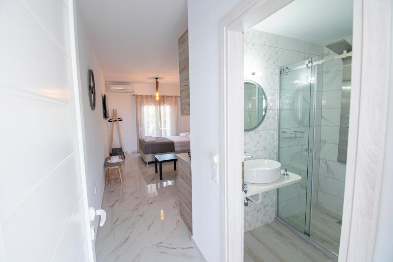Nikiti Central Suites By Travel Pro Services - Nikiti Halkidiki ภายนอก รูปภาพ